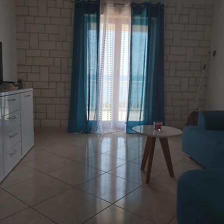 Beautiful Apartment 80 M From The Sea Marusici  Room photo